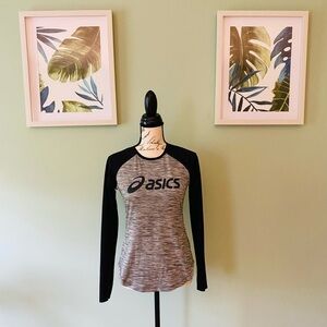 ASICS Women's Gray and Black Long Sleeve Top
